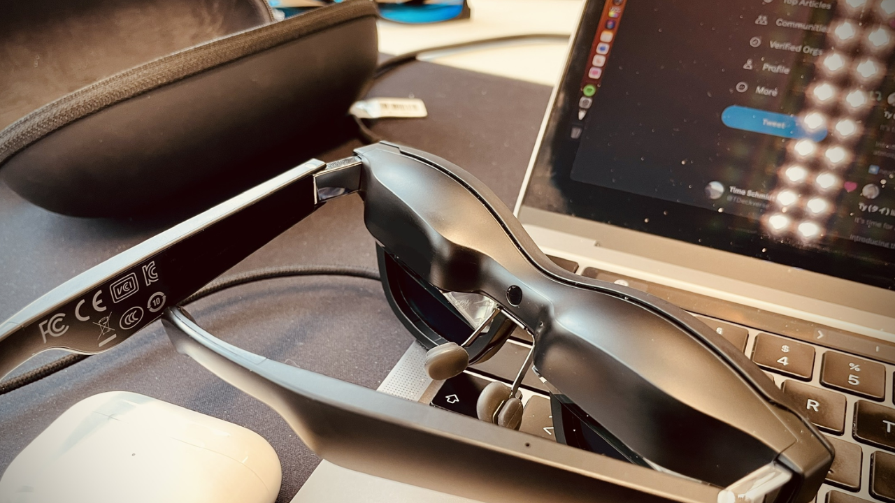 What Ways Does the Wired Connection Help Ensure that Beam Provides the Best Possible Streaming Experience?