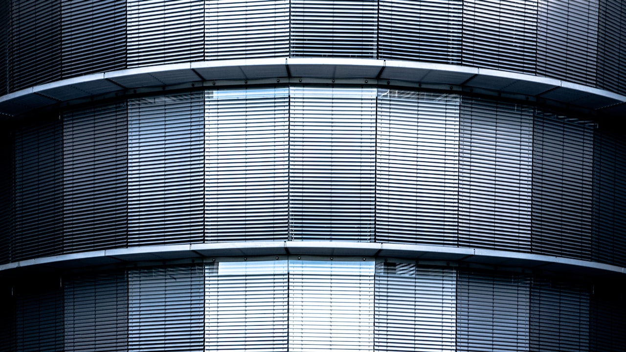 Stylish And Bold Curved Sofa For Your House